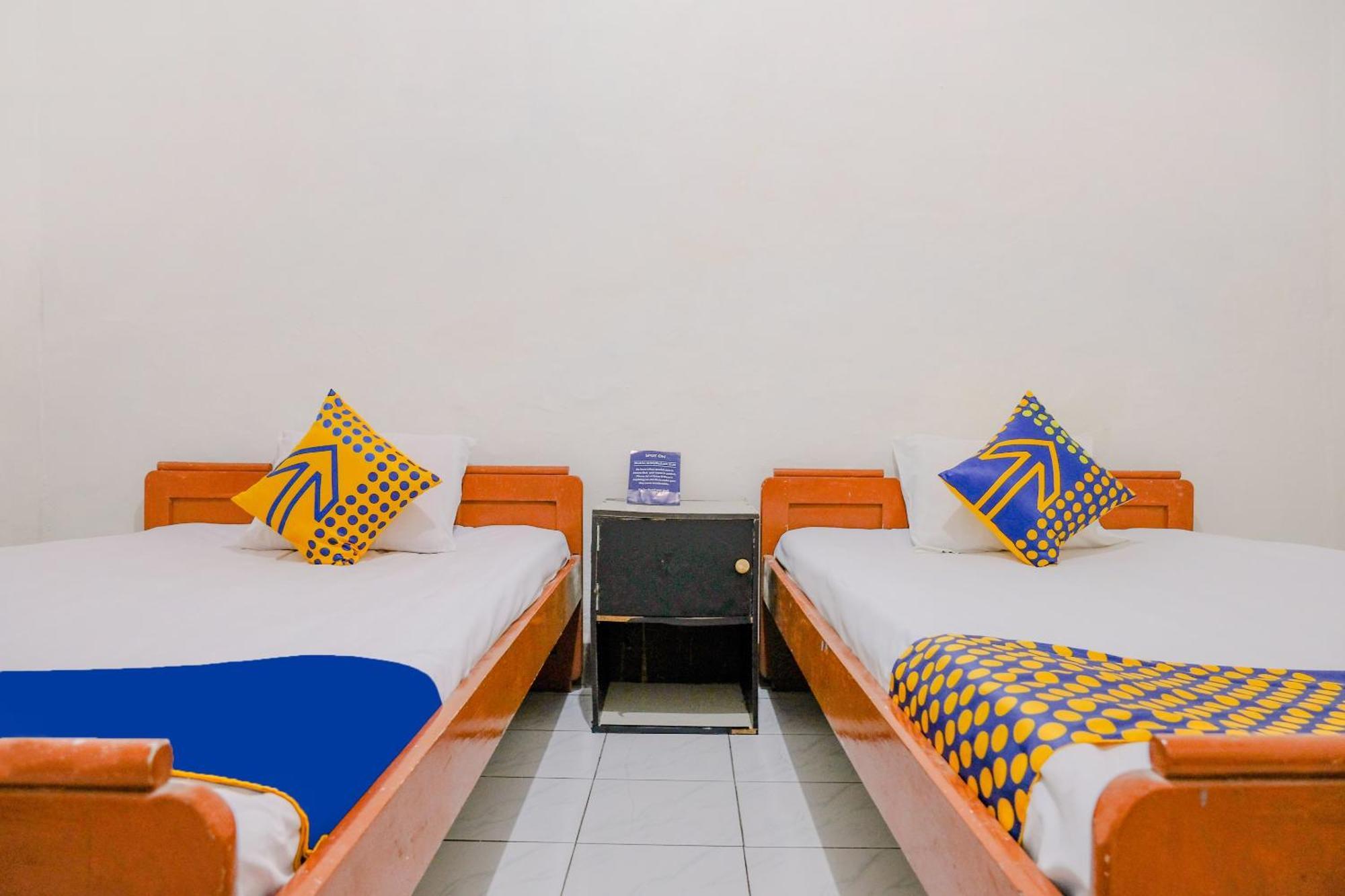 Oyo Life 2638 Hotel Raya Sarangan Exterior foto